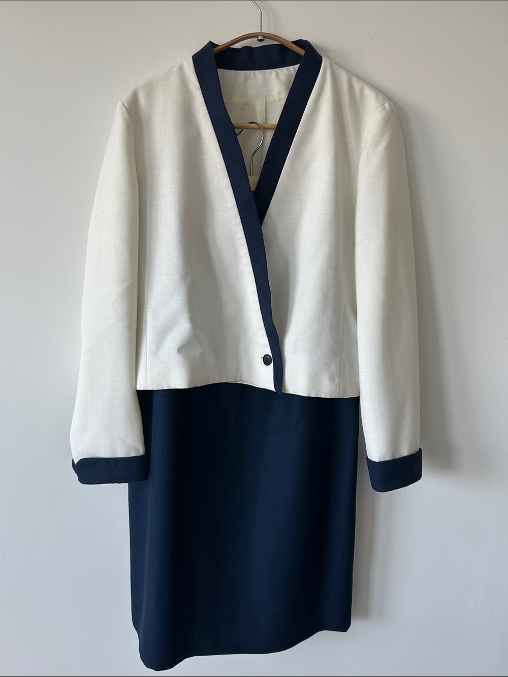 Vintage Kirkland Hall Cream & Navy 2pc Skirt Suit Set Size 10 - Linen Look Mod